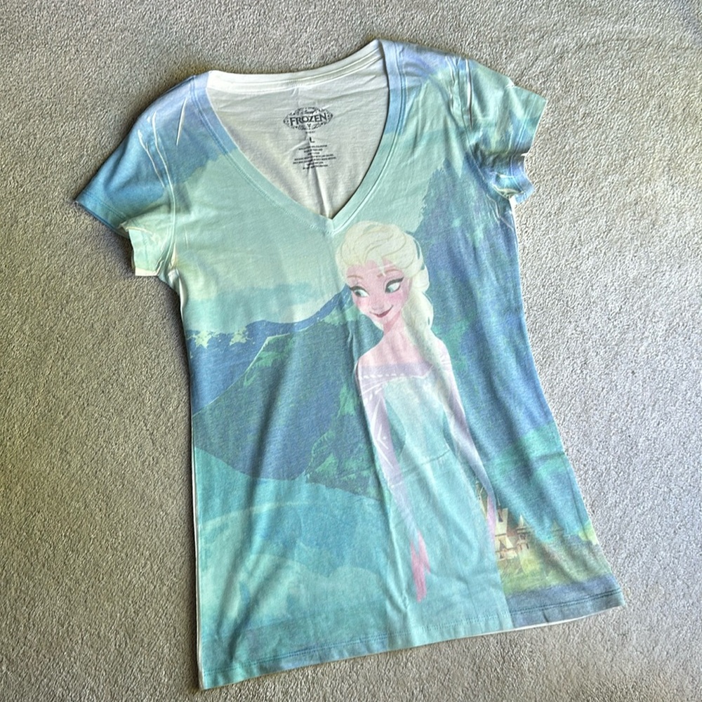 Elsa Frozen T-Shirt - Women’s Large